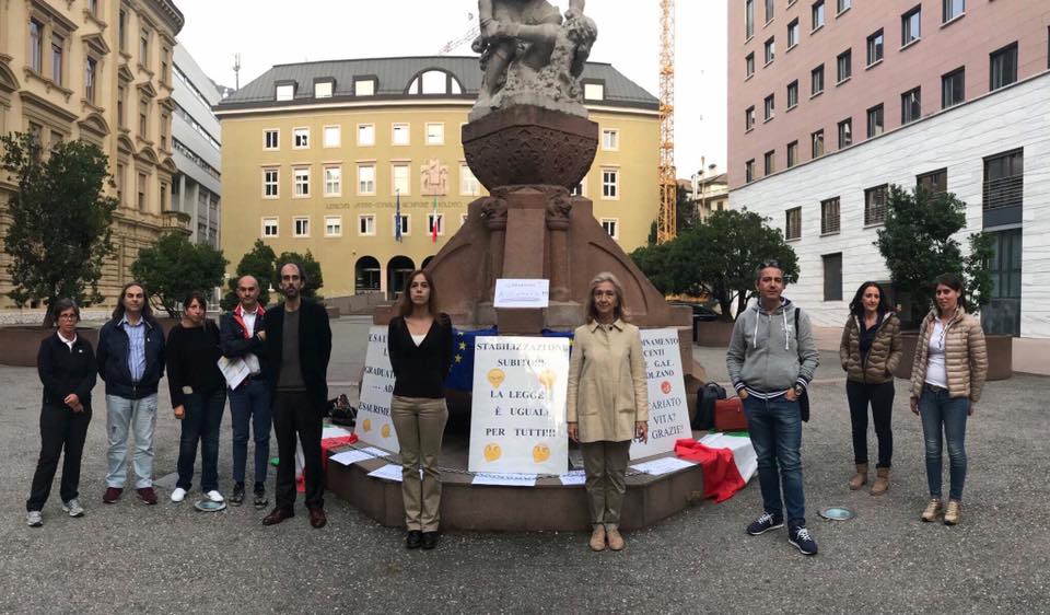 Bolzano Manifestazione Di Protesta Dei Docenti Precari Radio Nbc