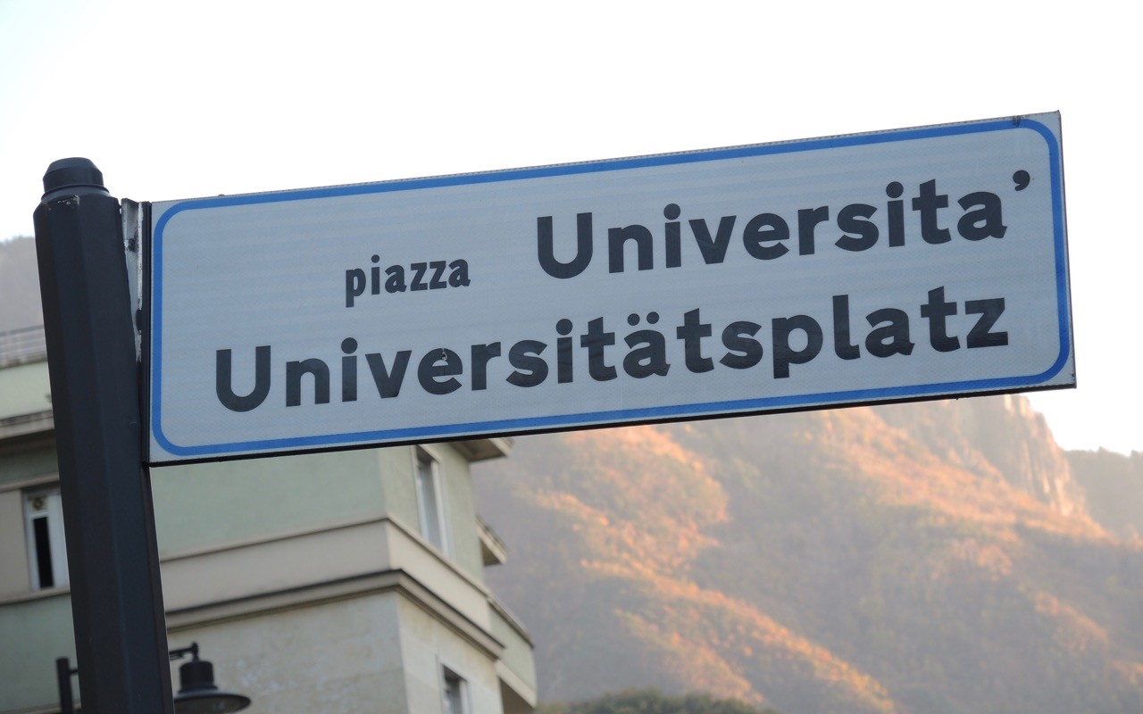 piazza-universita-bolzano-5