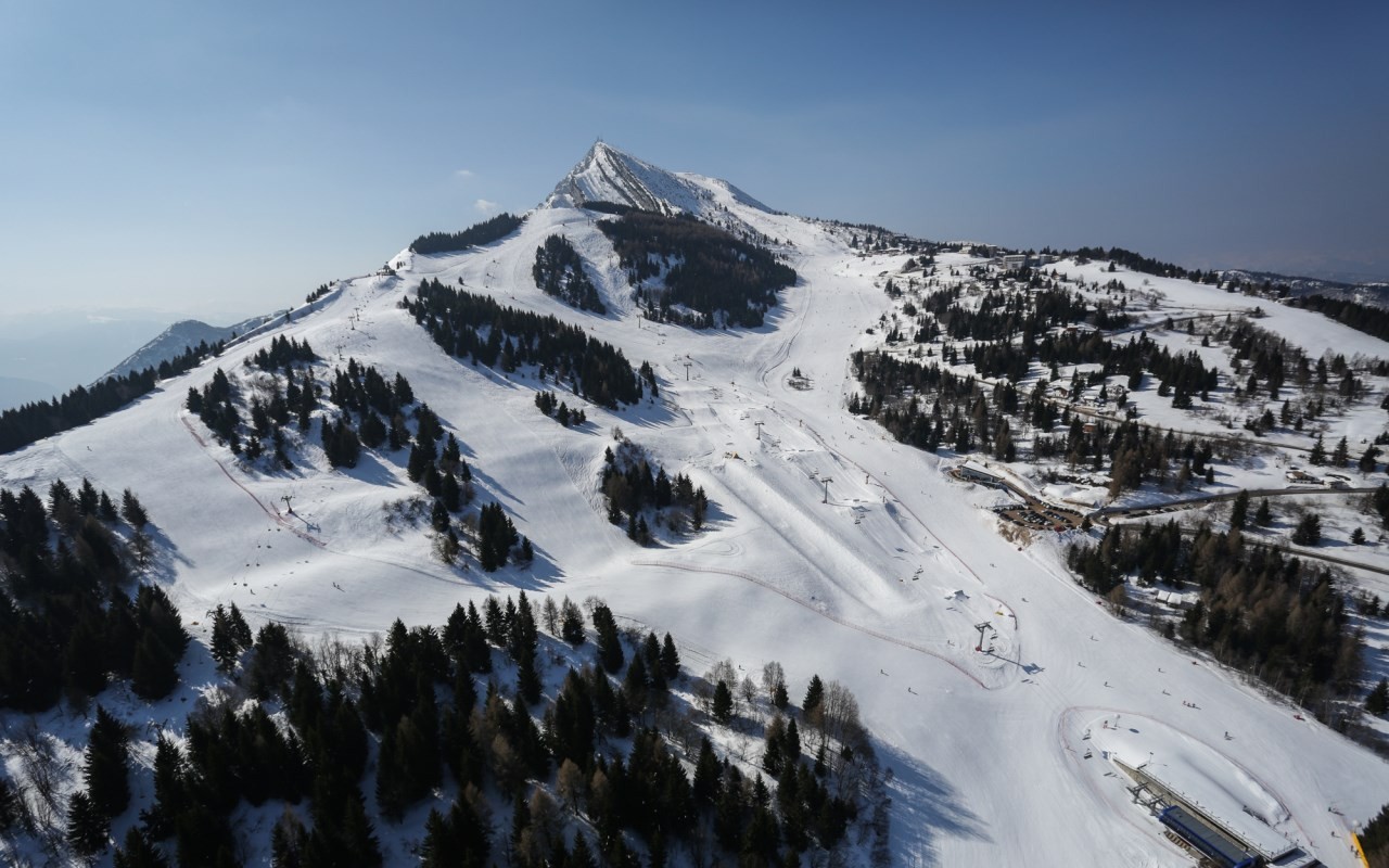 Skiarea Monte Bondone – Archivio APT Trento – foto A. Russolo
