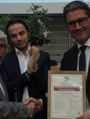 Giornata Porte Aperte Provincia Consegna onoeficenza regione equosolidale