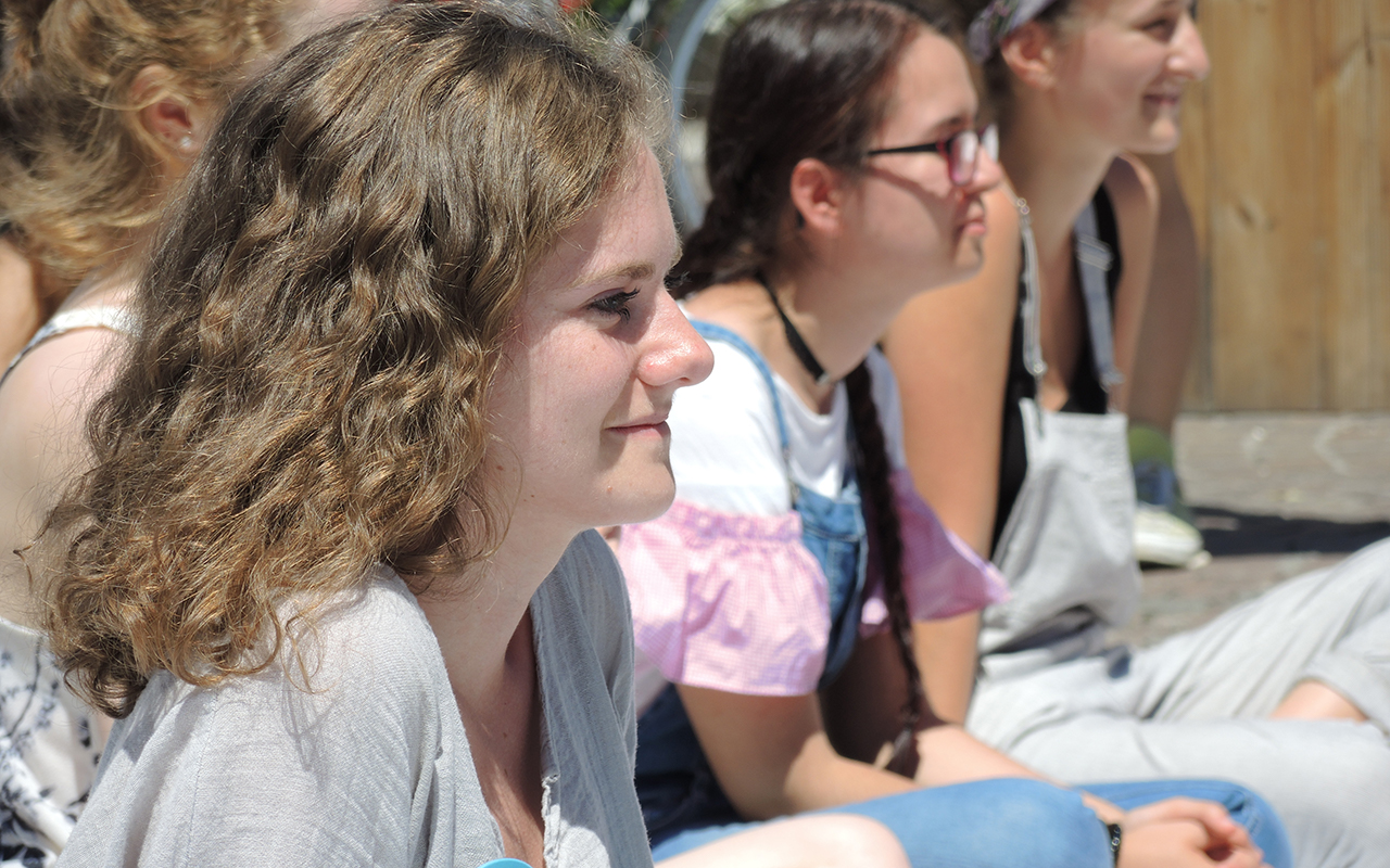 Eye Contact Flashmob – 8