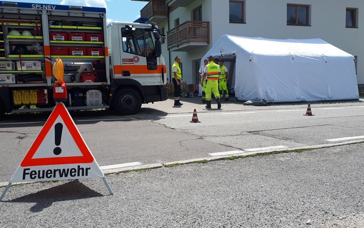 37900058_1052471238240710_3876195765458042880_n