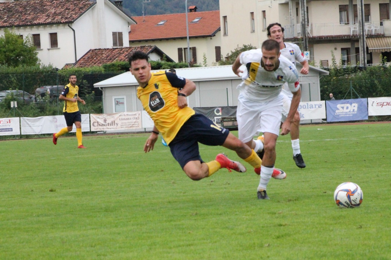 CALCIO. IL TRENTO BATTE AI RIGORI IL BELLUNO E PROSEGUE IN COPPA ITALIA