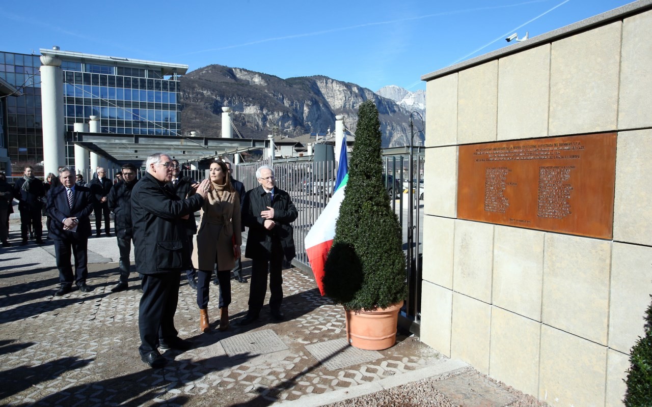 A22 BENEDIZIONE TARGA CADUTI_9370