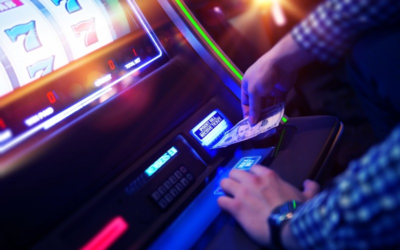 GIOCO D’AZZARDO, IN ALTO ADIGE PIU’ UOMINI CON PATOLOGIE