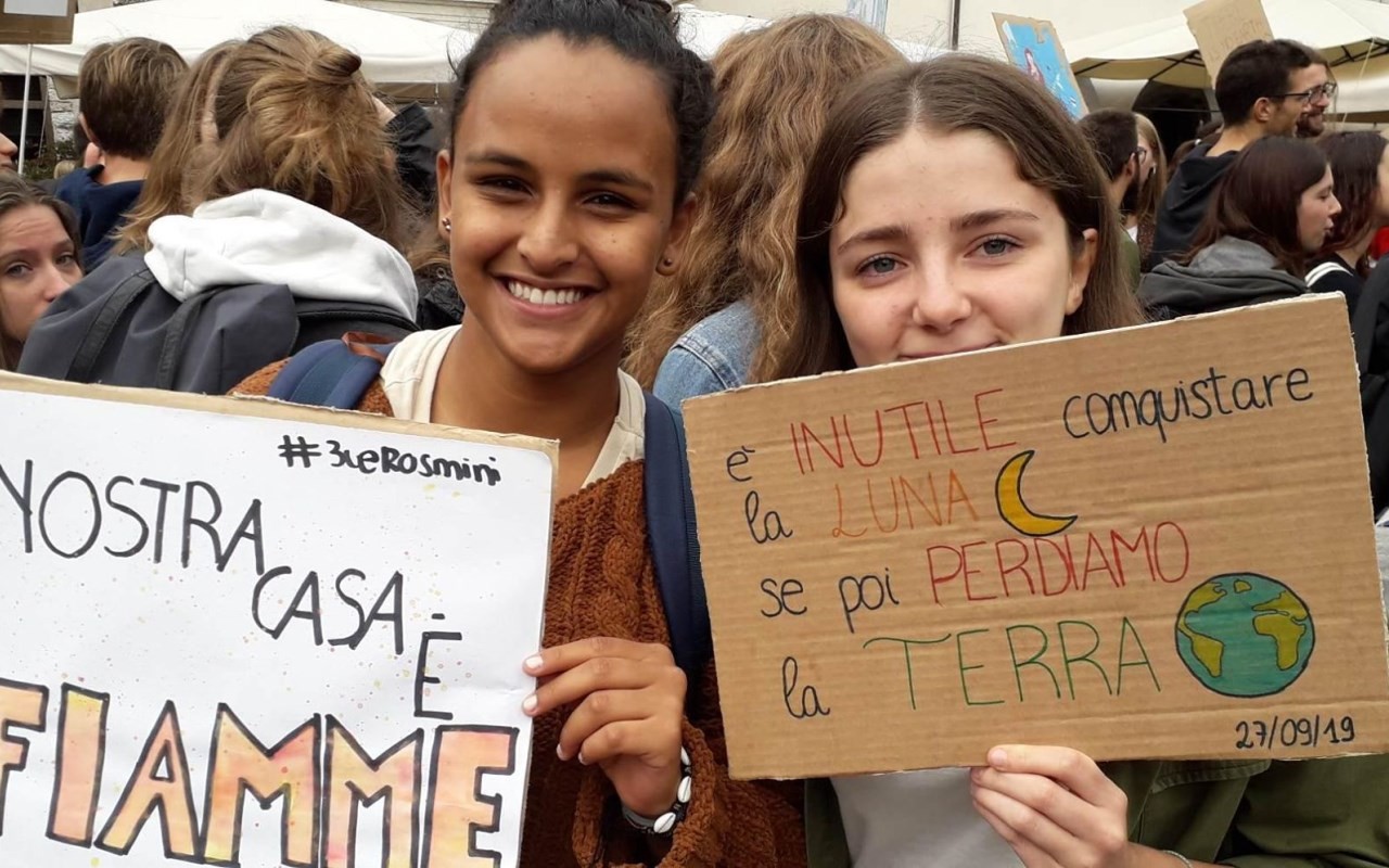 71082862_897460143961496_3566023492312760320_n