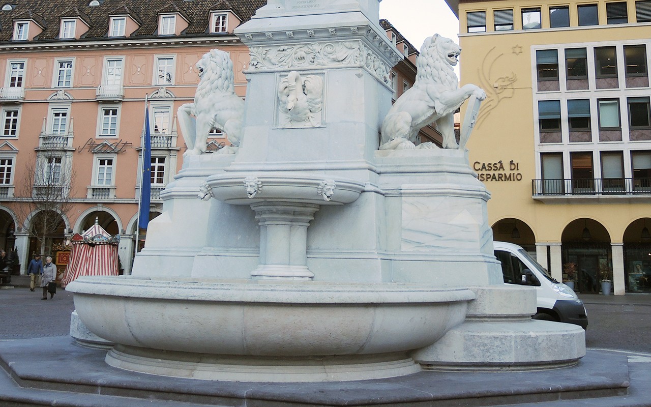 Piazza Walther – 4