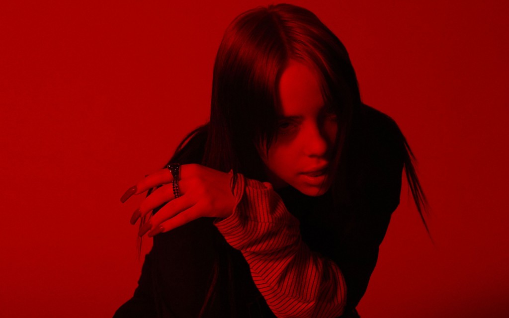 BILLIE EILISH FIRMA IL BRANO PRINCIPALE DEL NUOVO 007 