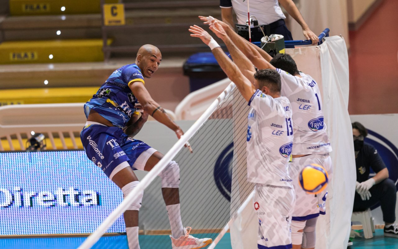 Nimir in attacco da posto 4