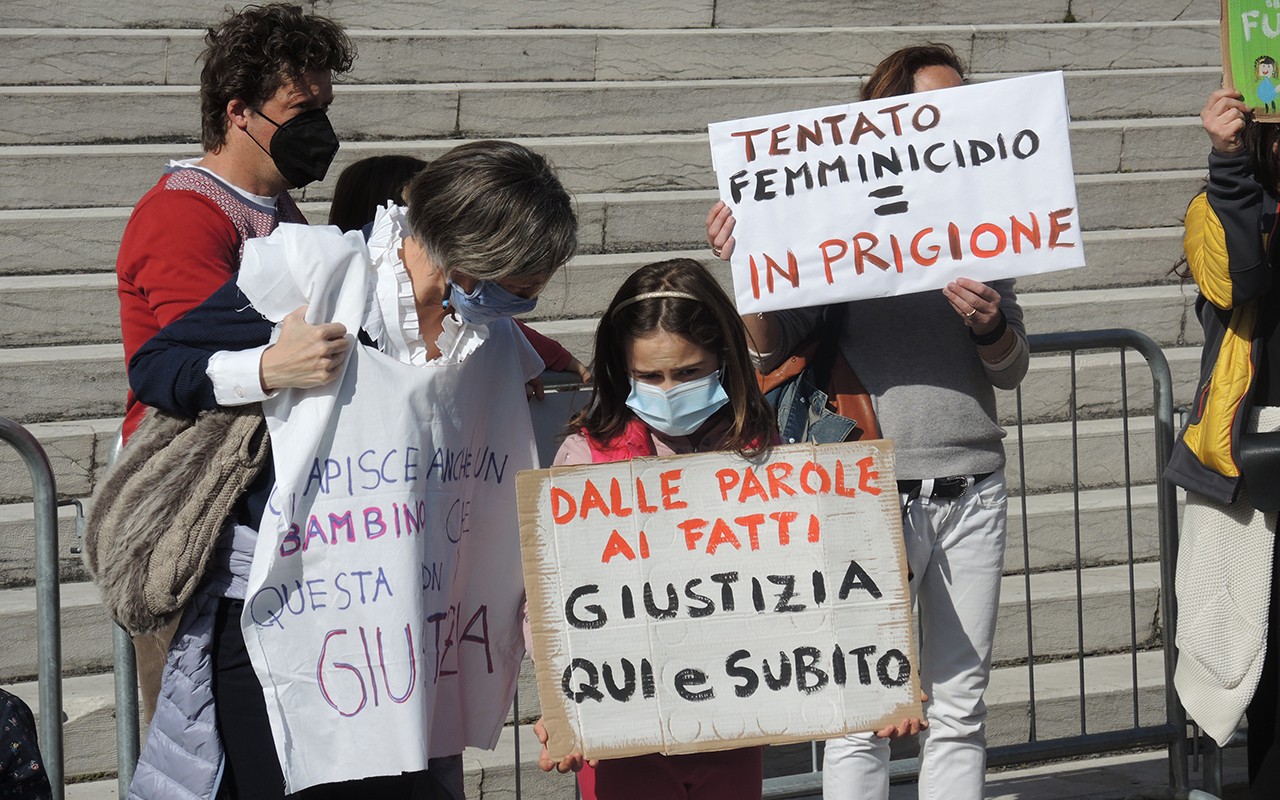 Manifestazione contrasto violenza maschile contro le donne 15