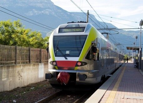 SCIOPERO TRASPORTI, DA STASERA ALLE 21 STOP DI 24 ORE AI TRENI A LIVELLO NAZIONALE