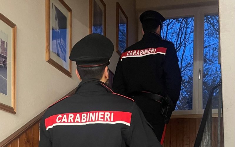 UN PUGNO E UN CALCIO ALLA MOGLIE, IN MANETTE A TRENTO