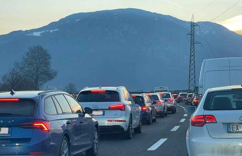 INCIDENTE STRADALE SULLA ME-BO, DISAGI AL TRAFFICO