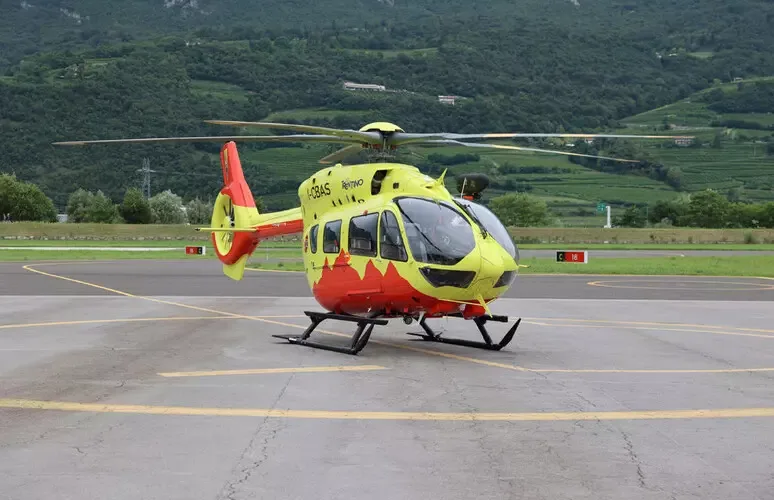 MONTE DI MEZZOCORONA, OPERAIO CADE DA UN PONTEGGIO