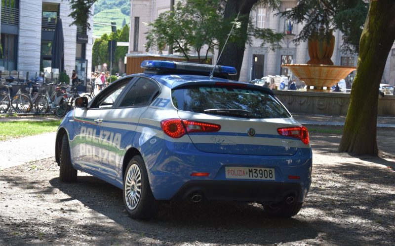 BOLZANO, LADRI IN AZIONE ALLA BOTTEGA DEL GELATO DI VIA ROEN