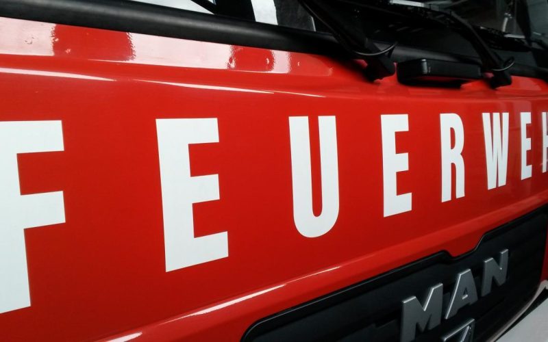 BOLZANO, IN FIAMME ALL’ALBA DUE AUTO IN VIA MOZART
