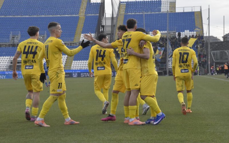 SERIE C, IL TRENTO IN INFERIORITA’ NUMERICA ESPUGNA 3 A 1 CITTADELLA