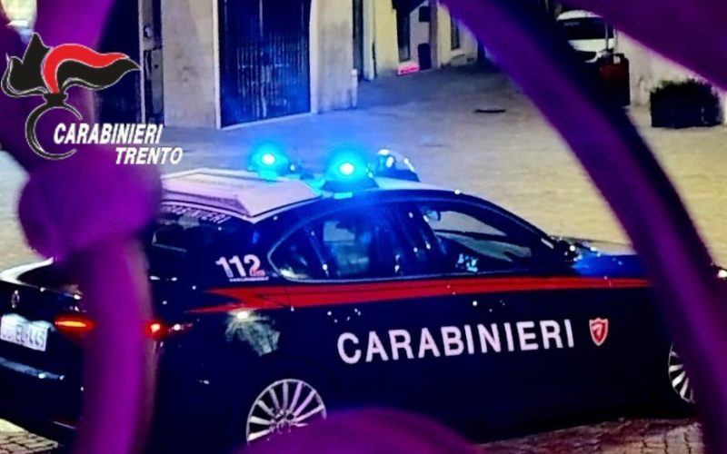 TRENTO, SORPRESO A RUBARE IN UN NEGOZIO NELLA NOTTE, ARRESTATO DAI CARABINIERI