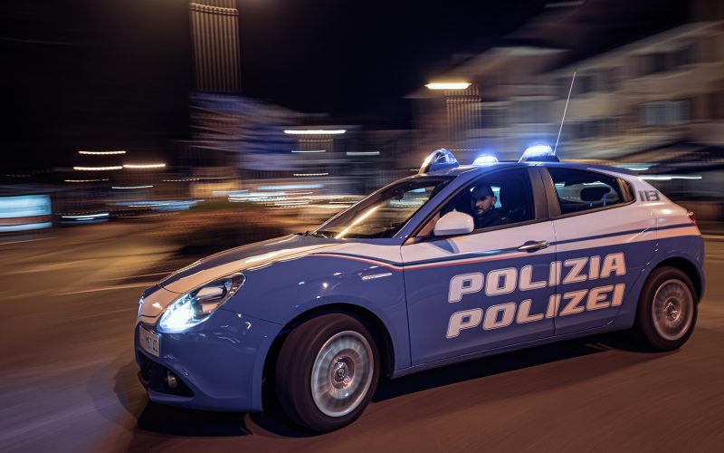 BOLZANO, LA POLIZIA ARRESTA DUE CITTADINI TUNISINI PER RAPINA