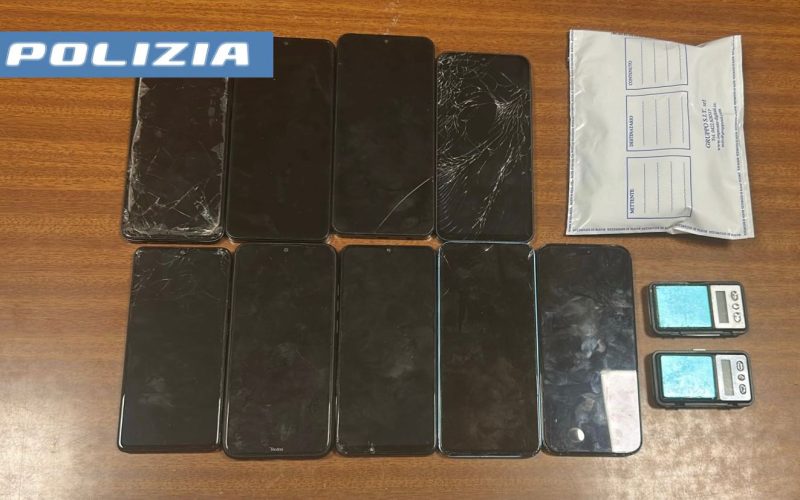 BOLZANO, OCCUPANO UN APPARTAMENTO E LO TRASFORMANO IN UNA BASE PER LO SPACCIO