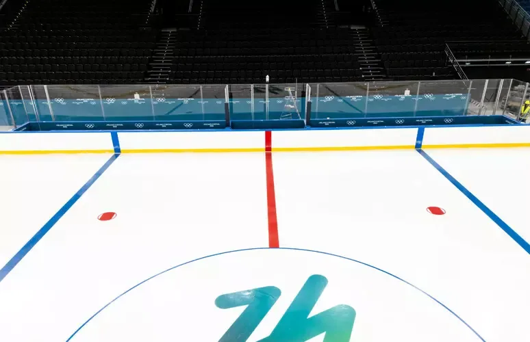 MILANO CORTINA 2026, L’ITALIA DONNE BATTE IL GIAPPONE 3 A 2 E RAGGIUNGE I QUARTI DI FINALE