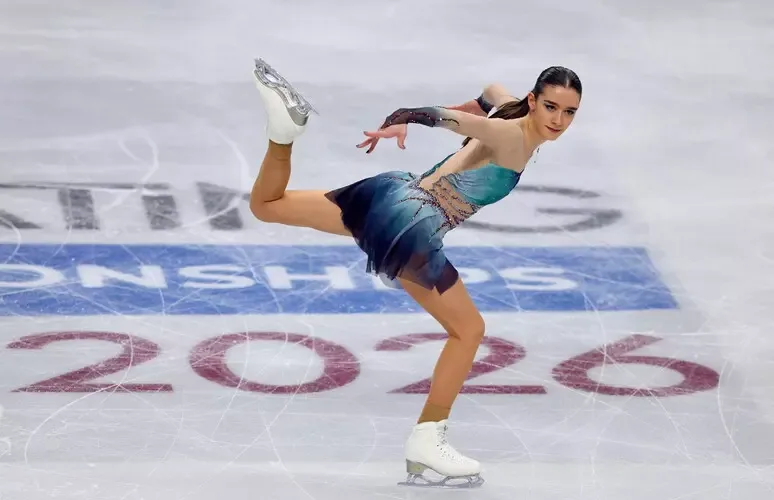 OLIMPIADI, PATTINAGGIO: LA TRENTINA LARA NAKI GUTMANN 3^ NEL CORTO FEMMINILE A SQUADRE