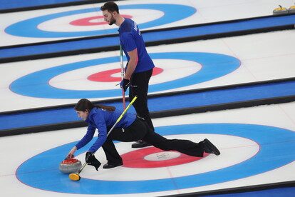 OLIMPIADI, NUOVA VITTORIA NEL CURLING DELLA COPPIA AZZURRA MOSANER-CONSTANTINI