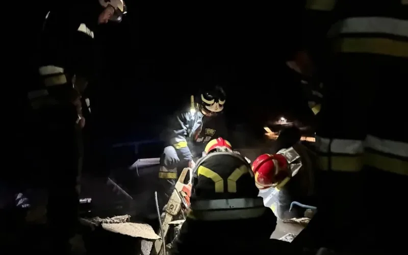 VAL DI SOLE, A FUOCO IL TETTO DI UNA CASA, NESSUN FERITO