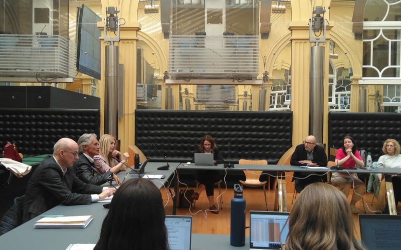 LA PROVINCIA DI BOLZANO PROPONE UN AUMENTO DI 400 EURO IN PIÙ PER GLI INSEGNANTI