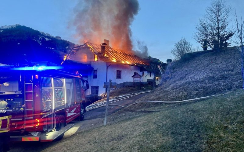 MASO DISABITATO IN FIAMME IN VAL BADIA