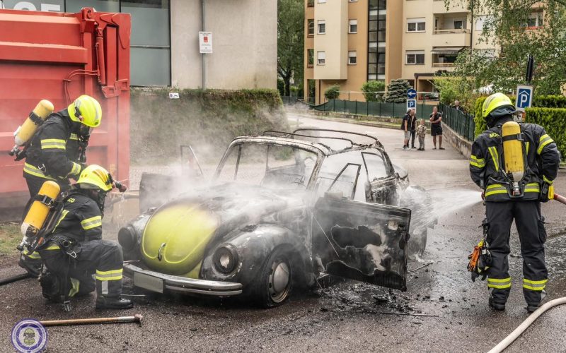 MAGGIOLINO D’EPOCA IN FIAMME A SINIGO
