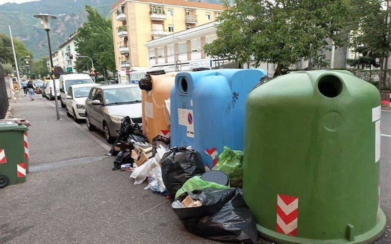 CONTROLLI SUI RIFIUTI A BOLZANO: IRREGOLARITÀ NEI QUARTIERI EUROPA-NOVACELLA E DON BOSCO