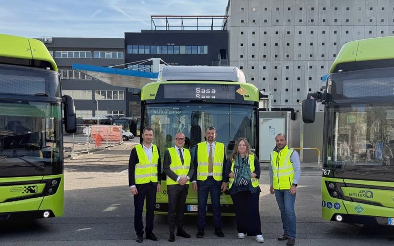 NUOVI AUTOBUS ELETTRICI E A IDROGENO IN SERVIZIO A BOLZANO