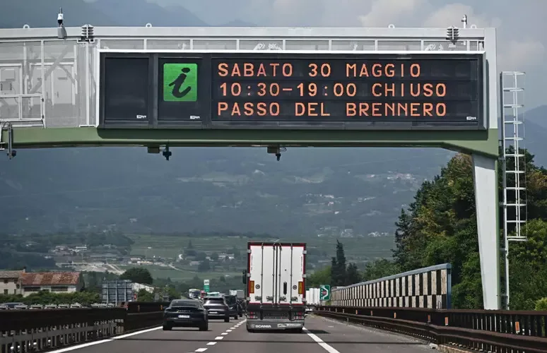 BLOCCO AL BRENNERO, IN ALTO ADIGE PROCLAMATO LO STATO DI ALLERTA ‘ALFA’
