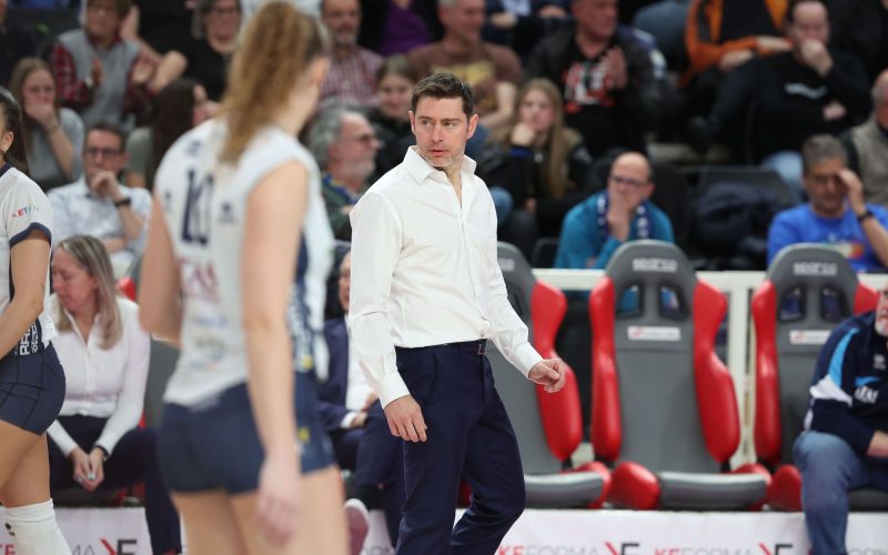 VOLLEY FEMMINILE, BELTRAMI RESTA SULLA PANCHINA DELL’ITAS TRENTINO