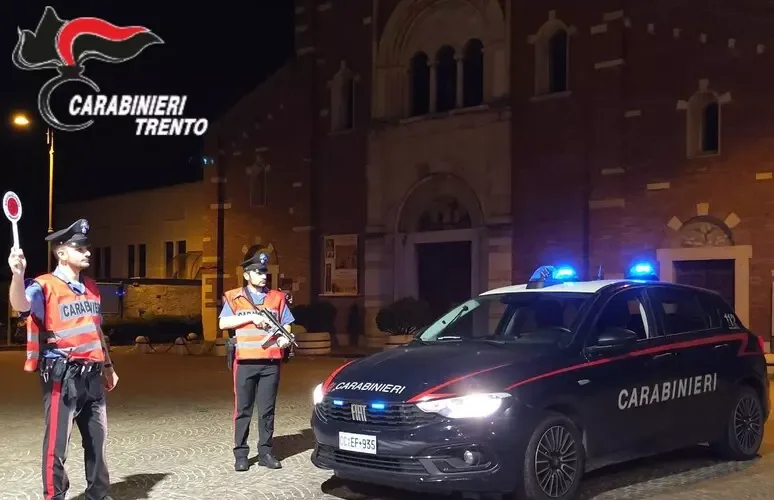 TENTA DI INVESTIRE UN RAGAZZO DOPO UNA LITE, ARRESTATO PER TENTATO OMICIDIO