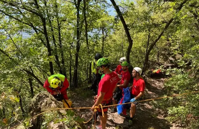 PRECIPITA IN UN DIRUPO E MUORE IN ALTO ADIGE, TERZA VITTIMA IN 3 GIORNI