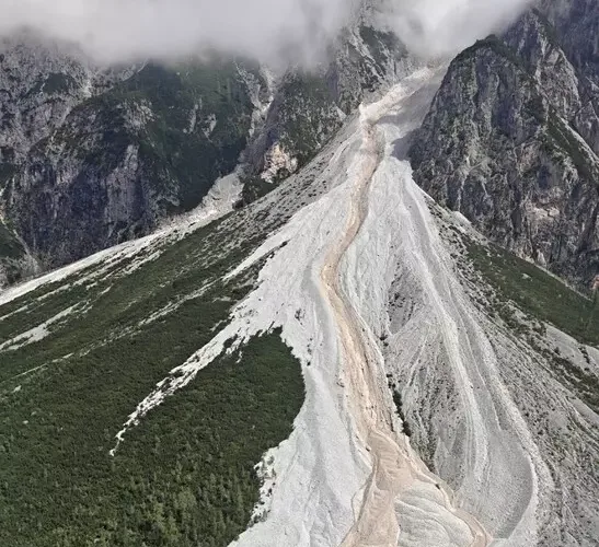 FRANA DOLOMITI DI SESTO, NON CI SONO VITTIME, SOLO DUE FERITI LIEVI