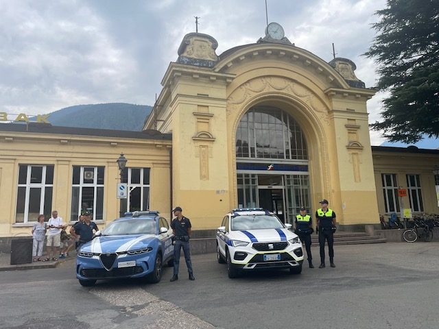 MERANO, BLITZ ANTIDROGA, SEQUESTRATI HASHISH E COCAINA
