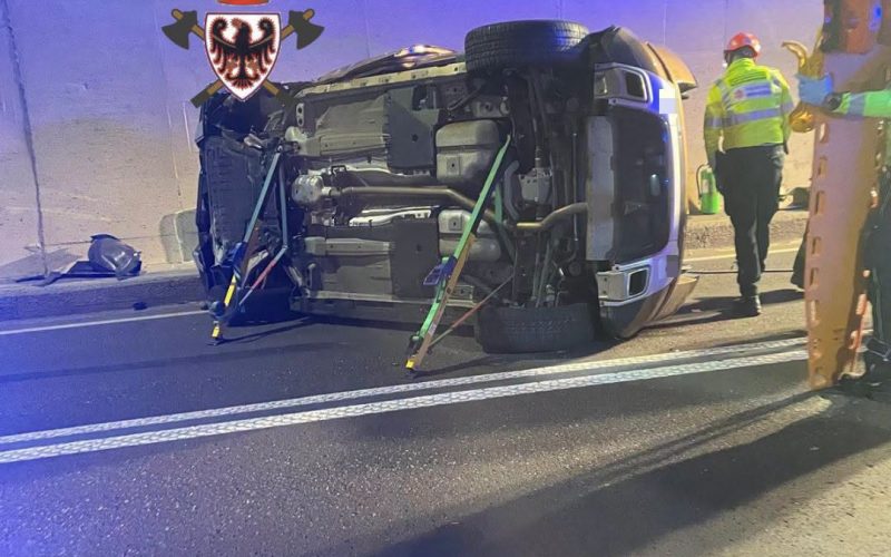 SCONTRO AUTO-CAMPER A ZIANO, TRE FERITI