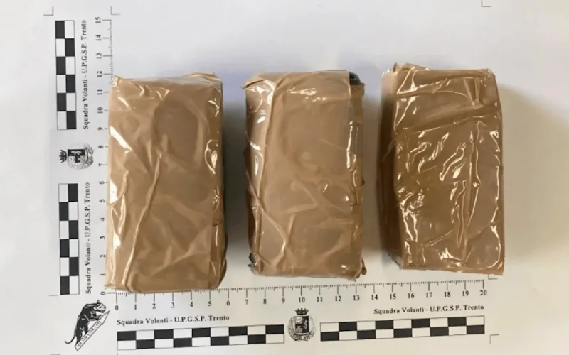 TENTANO DI DISFARSI DELLA DROGA LANCIANDOLA NEL FERSINA, ARRESTATI A TRENTO