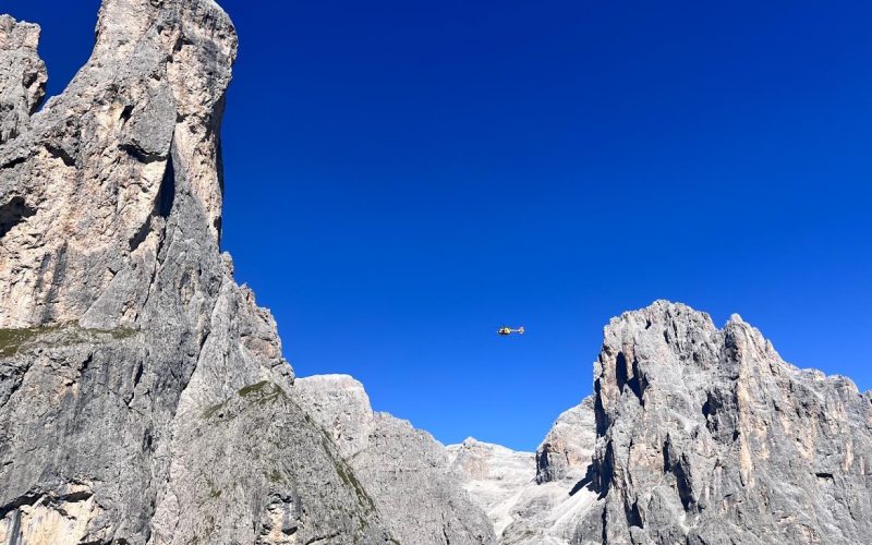 PRECIPITA PER DIVERSI METRI SUL SASS MAOR, PAURA PER UN ALPINISTA FRANCESE